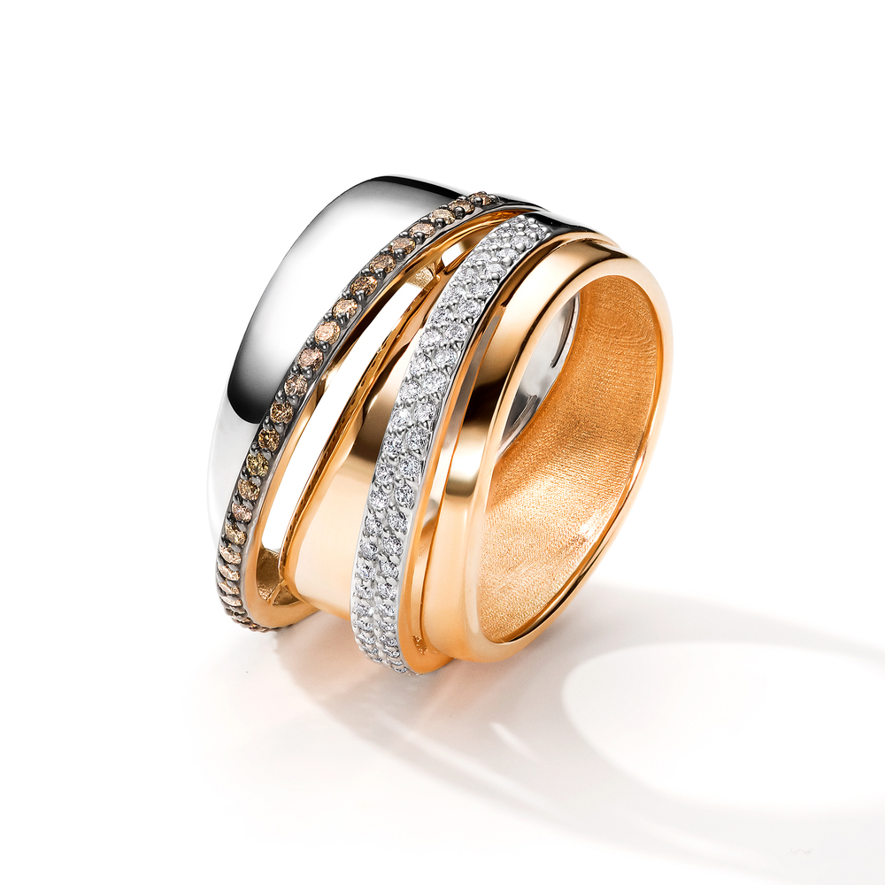 Золотое кольцо с бриллиантами и бриллиантами коньячными природными в Краснодаре