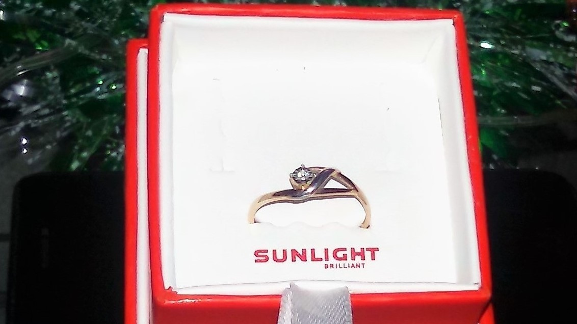 Золотое кольцо с бриллиантами SUNLIGHT: белое, красное и розовое золото ...